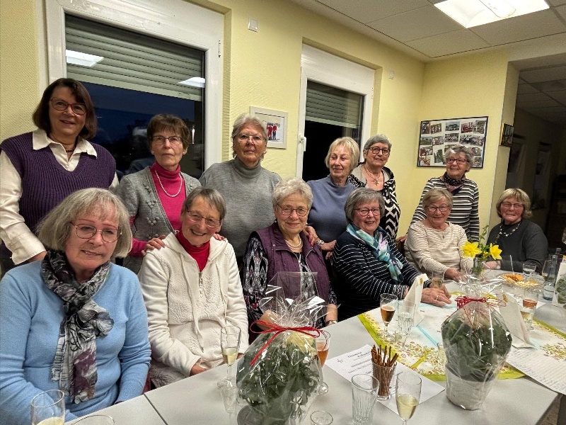 Frauenchor Wollendorf blickt auf erfolgreiches Chorjahr zurück – Einladung zum Konzert in Irlich