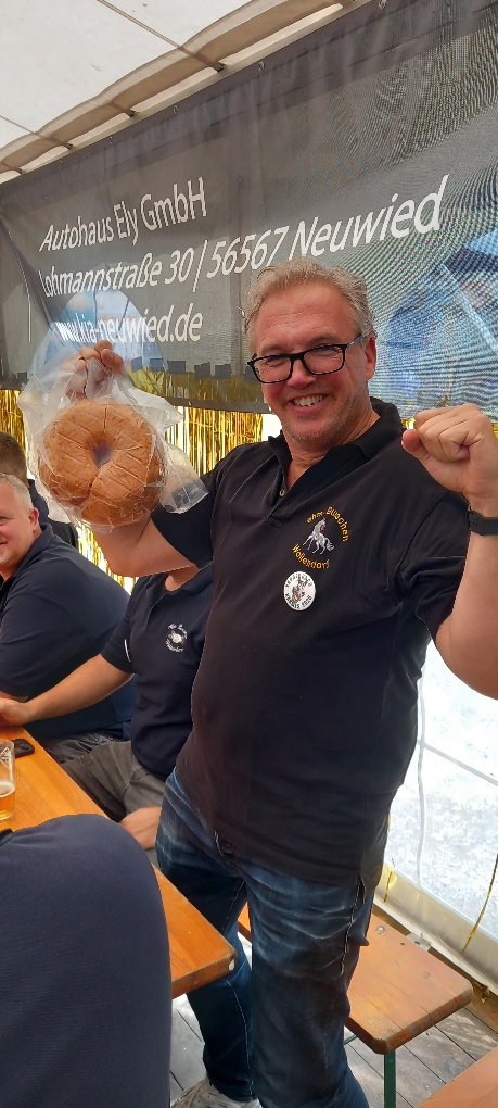 Bestatter Ecker hat den Leberkäse gewonnen.